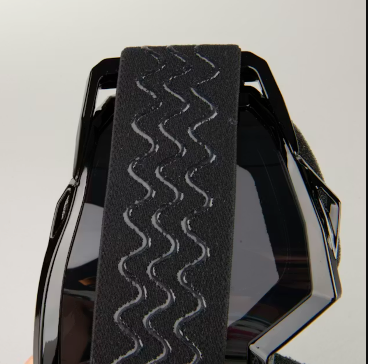 Schneebrille für Ski & Snowboard – Schwarze Skibrille mit UV-Schutz
